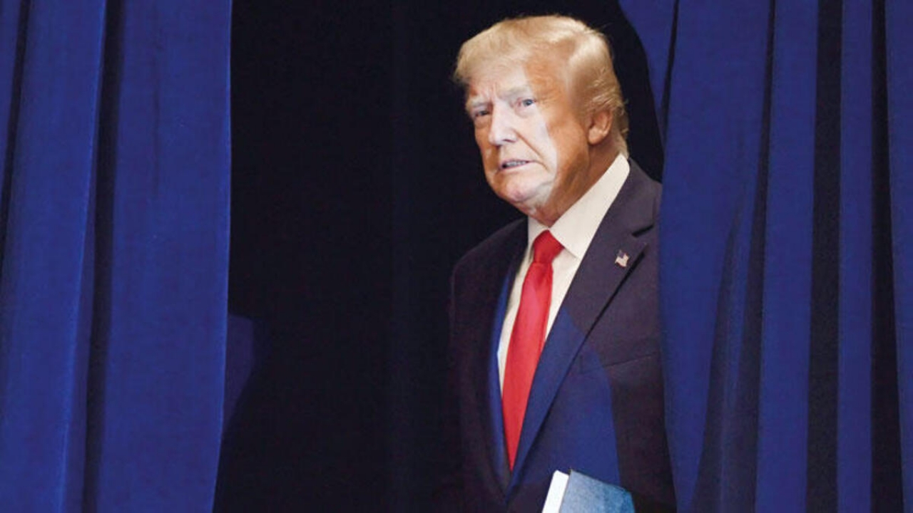 ABD'de polis aracına saldırıldı, Trump idam istedi