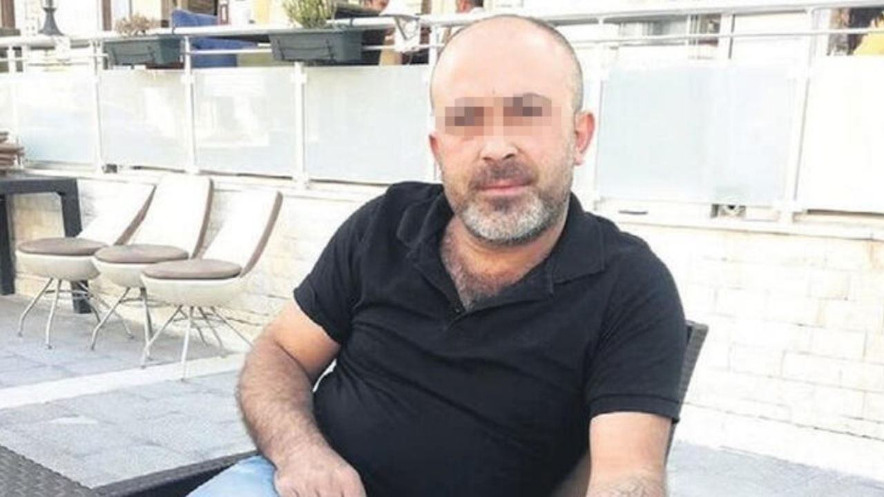 Dışkısını ve idrarını çocuğun ağzına sürdü