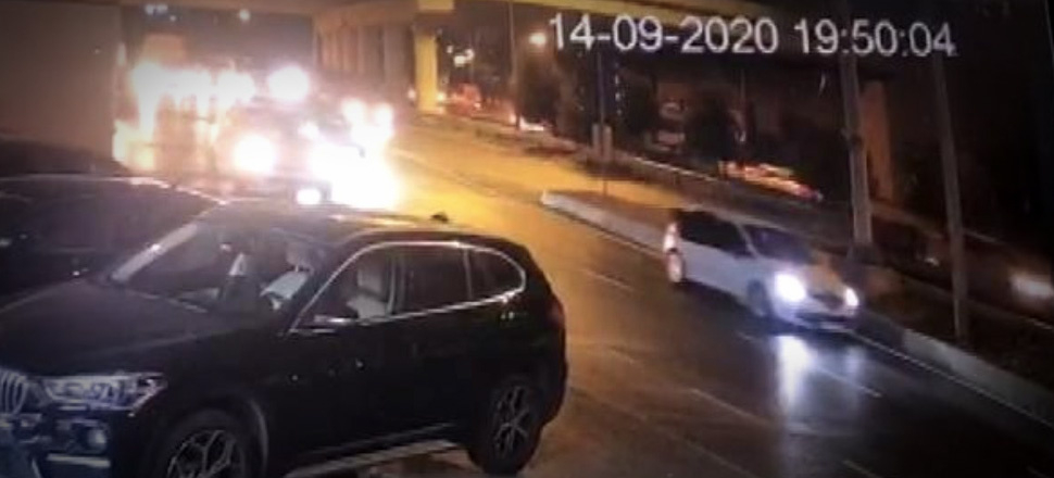 Şişli'de kadını otomobilden attılar! Ezilmekten son anda kurtuldu...
