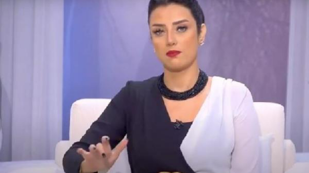 Sunucudan darbeci Sisi'ye 'başörtü' isyanı