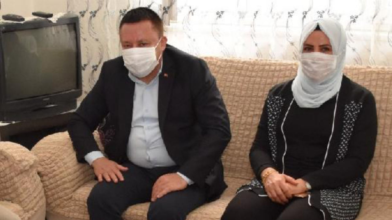 Belediye Başkanı, eşinin testi pozitif çıkınca kendisini izole etti