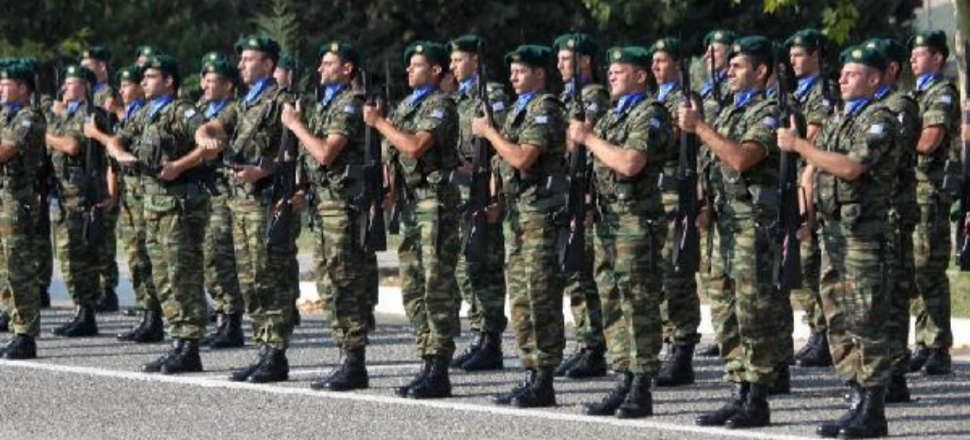 Yunanistan'da askerlik süresi uzuyor