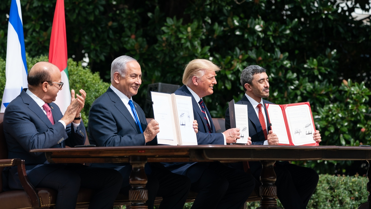 BAE ve Bahreyn, İsrail'le anlaştı...