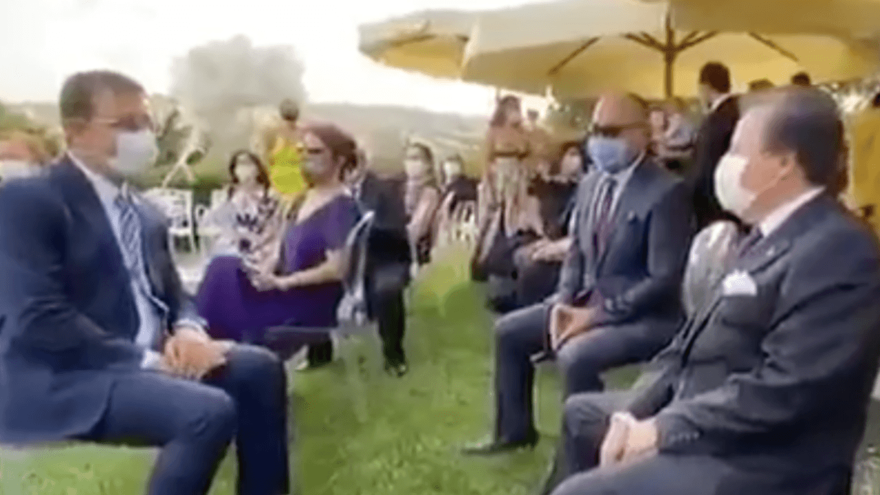 İmamoğlu Olay TV'nin sahibi Cavit Çağlar ile bir arada
