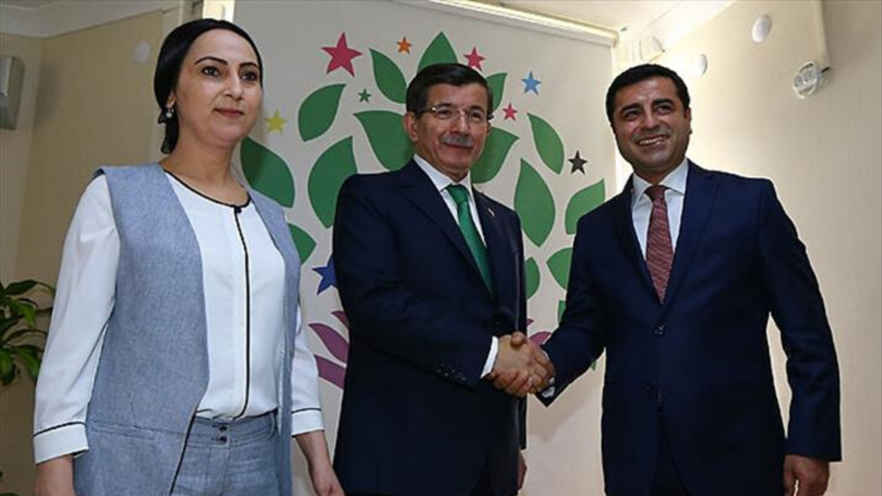 Demirtaş'ın görüşme teklifine Davutoğlu'ndan yanıt