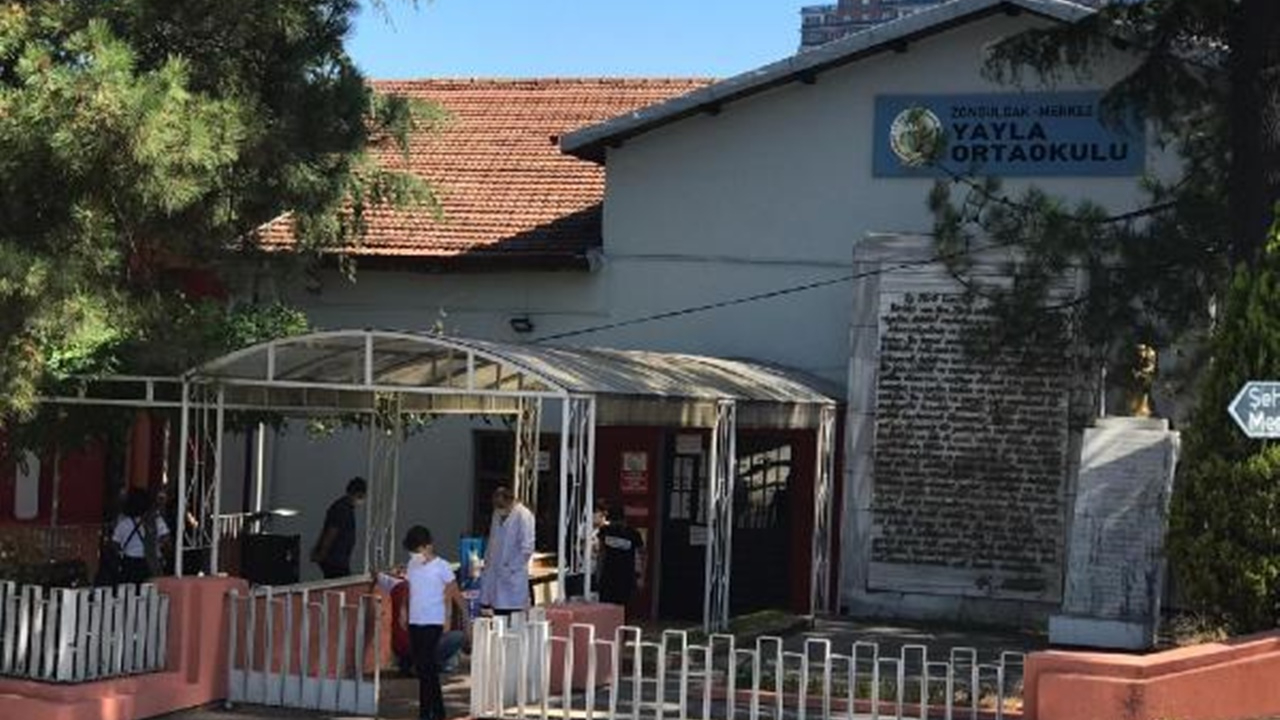 Öğrenci pozitif çıktı, 2 öğretmen ve 24 çocuk karantinaya alındı