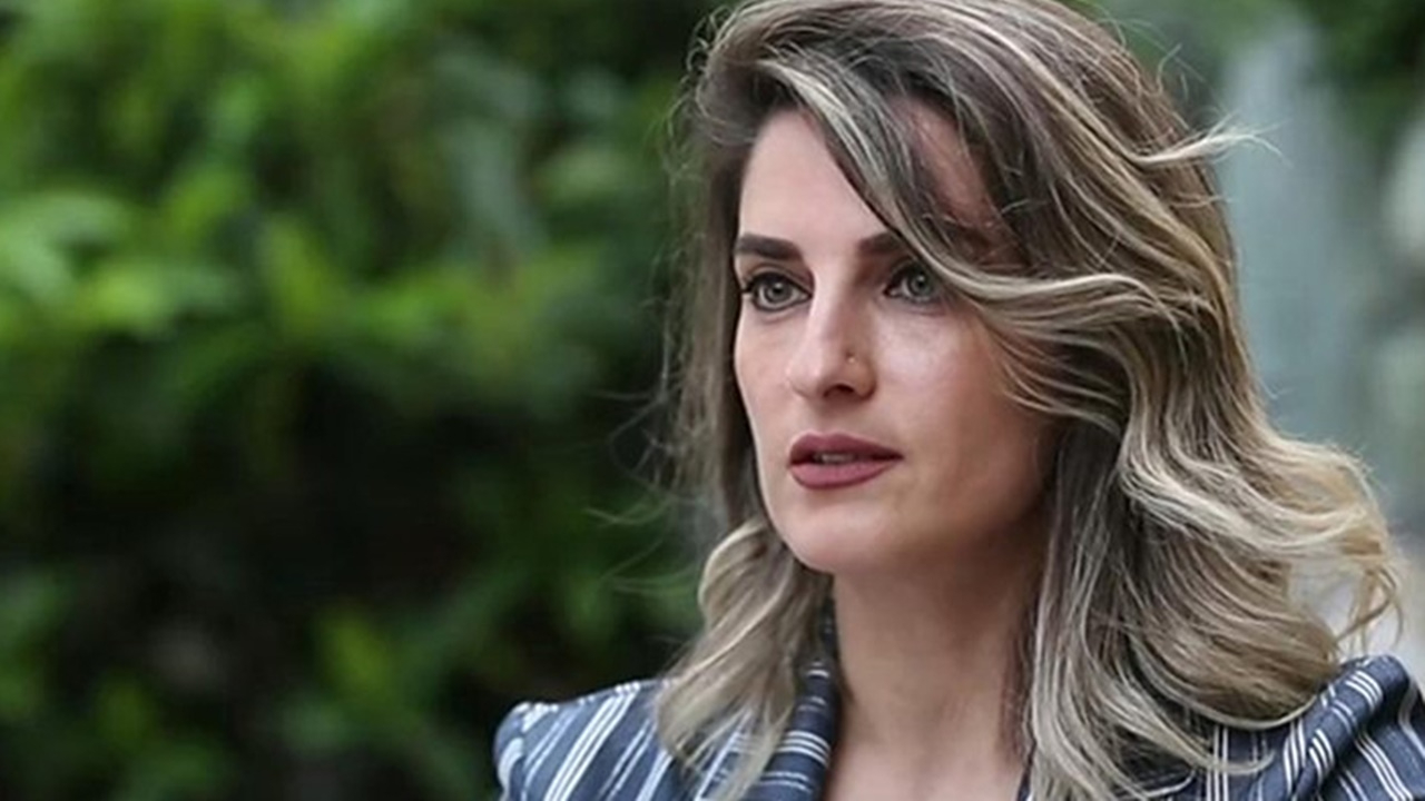 Başak Demirtaş öğretmenlikten istifa etti