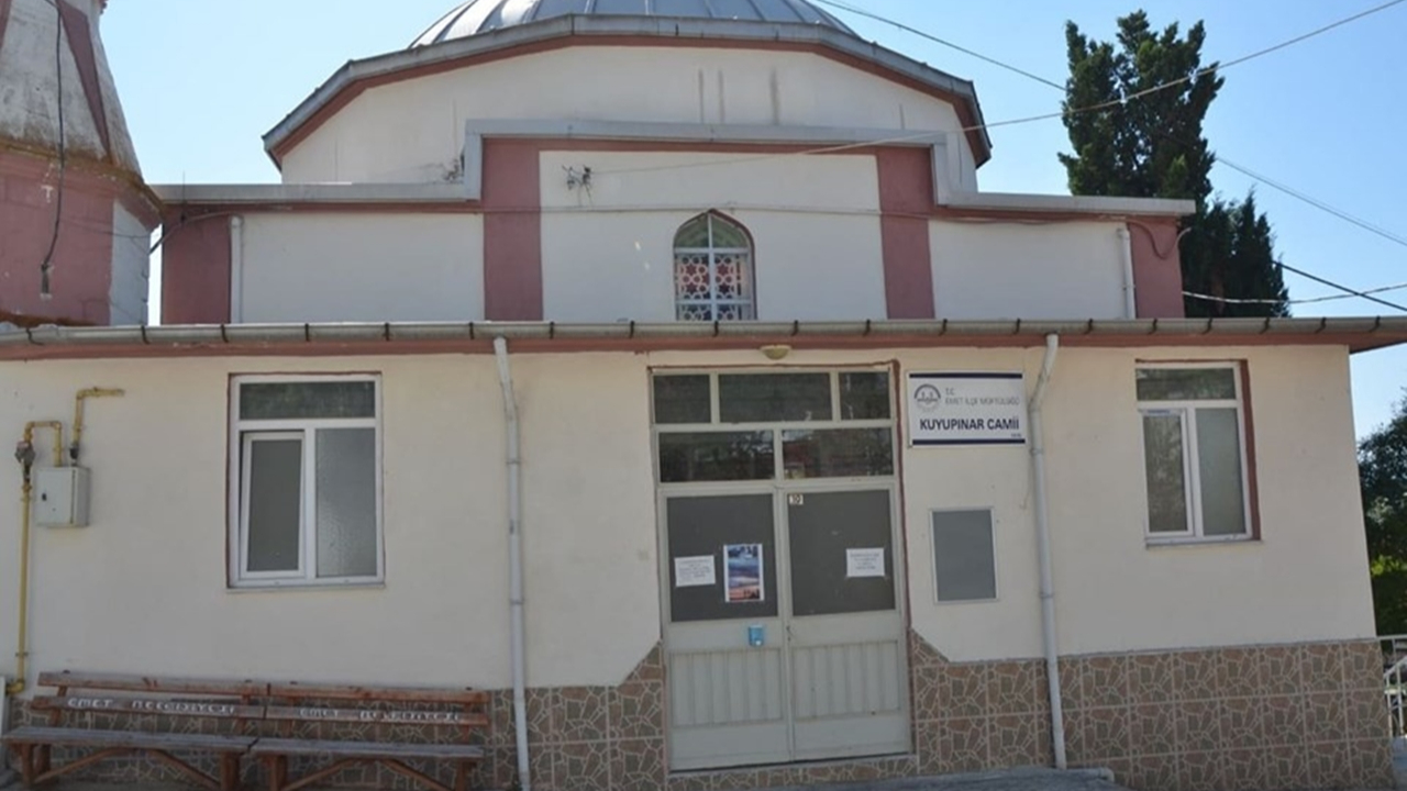 İmam koronavirüse yakalandı, cemaat karantinada
