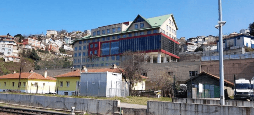 Testi pozitif çıkan öğretmenin okulunda alarm