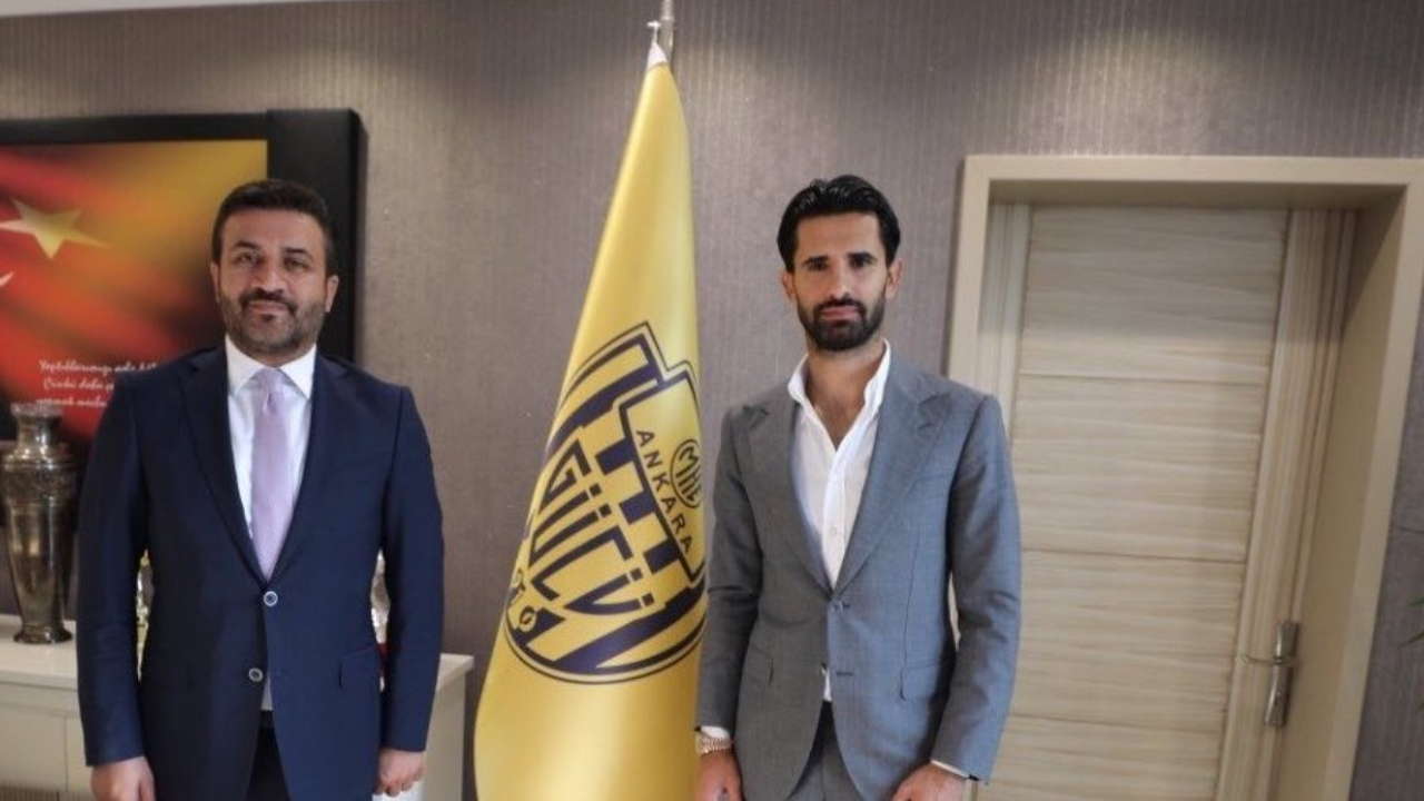 Alper Potuk imzayı attı!