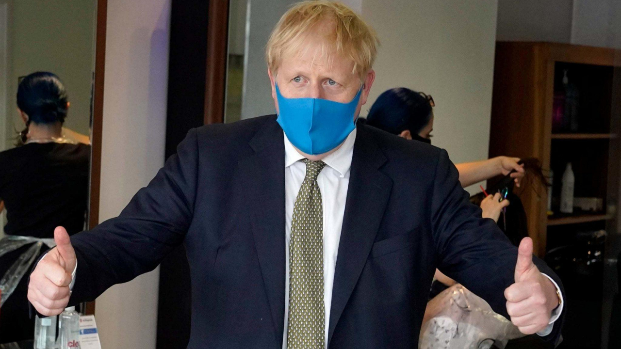 Johnson 'geldiğini görüyoruz" deyip uyardı