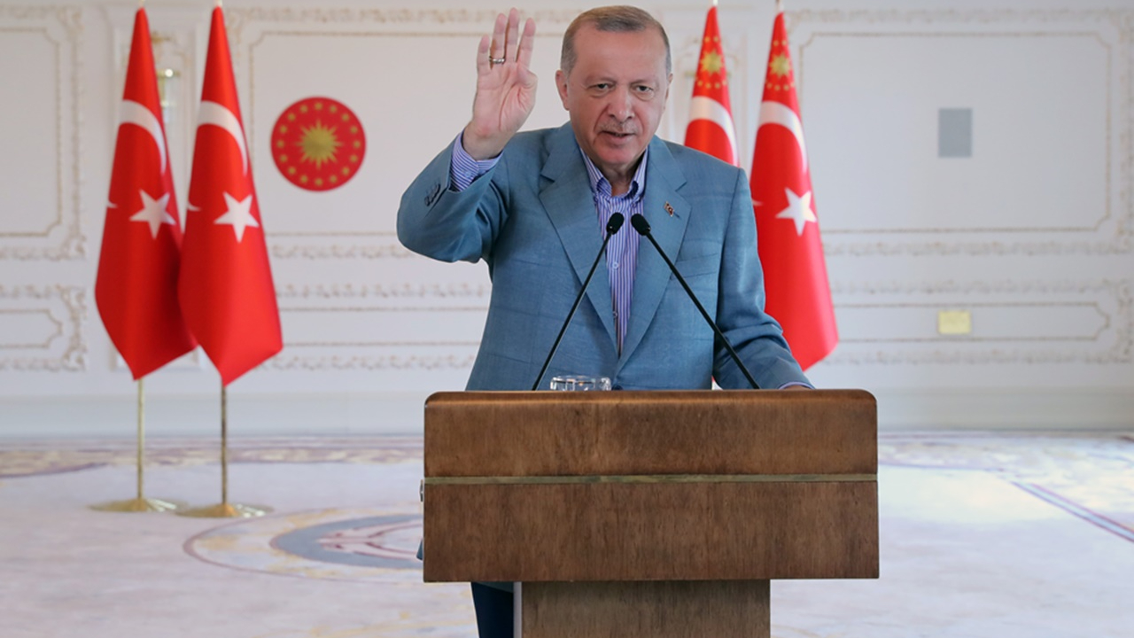 'Marmara ve Batı Anadolu'yu otoyol kuşağıyla donatacağız'