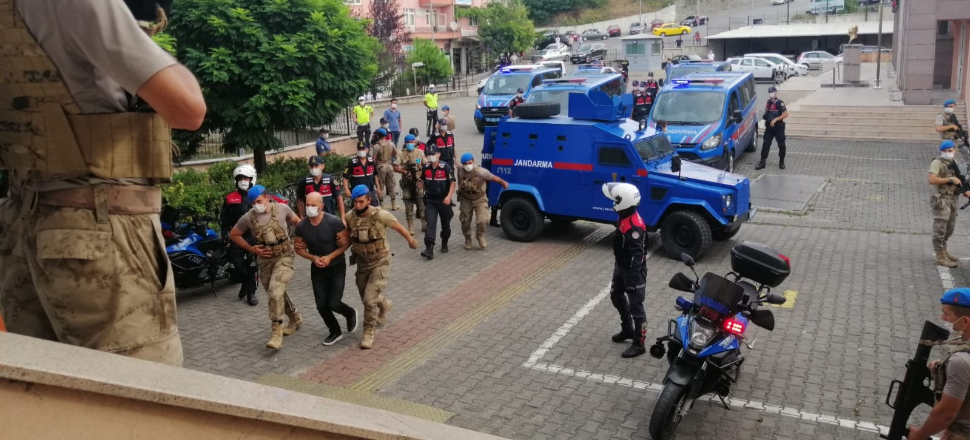 Cinayet planı yaparken yakalandılar