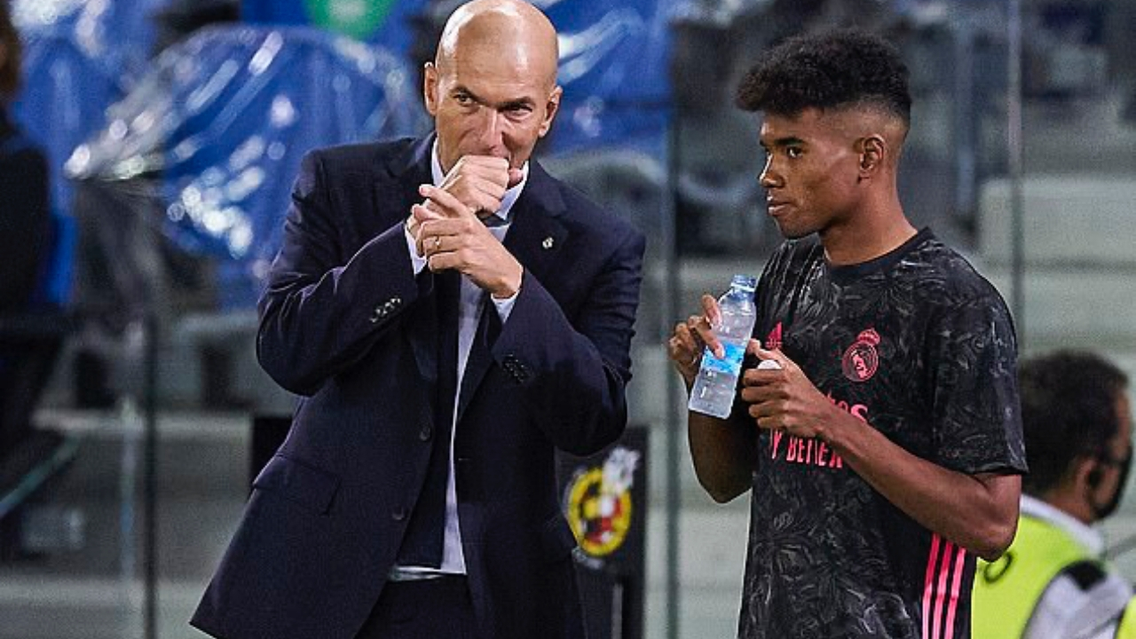 İngiltere 4. Ligi'nden Real Madrid'e