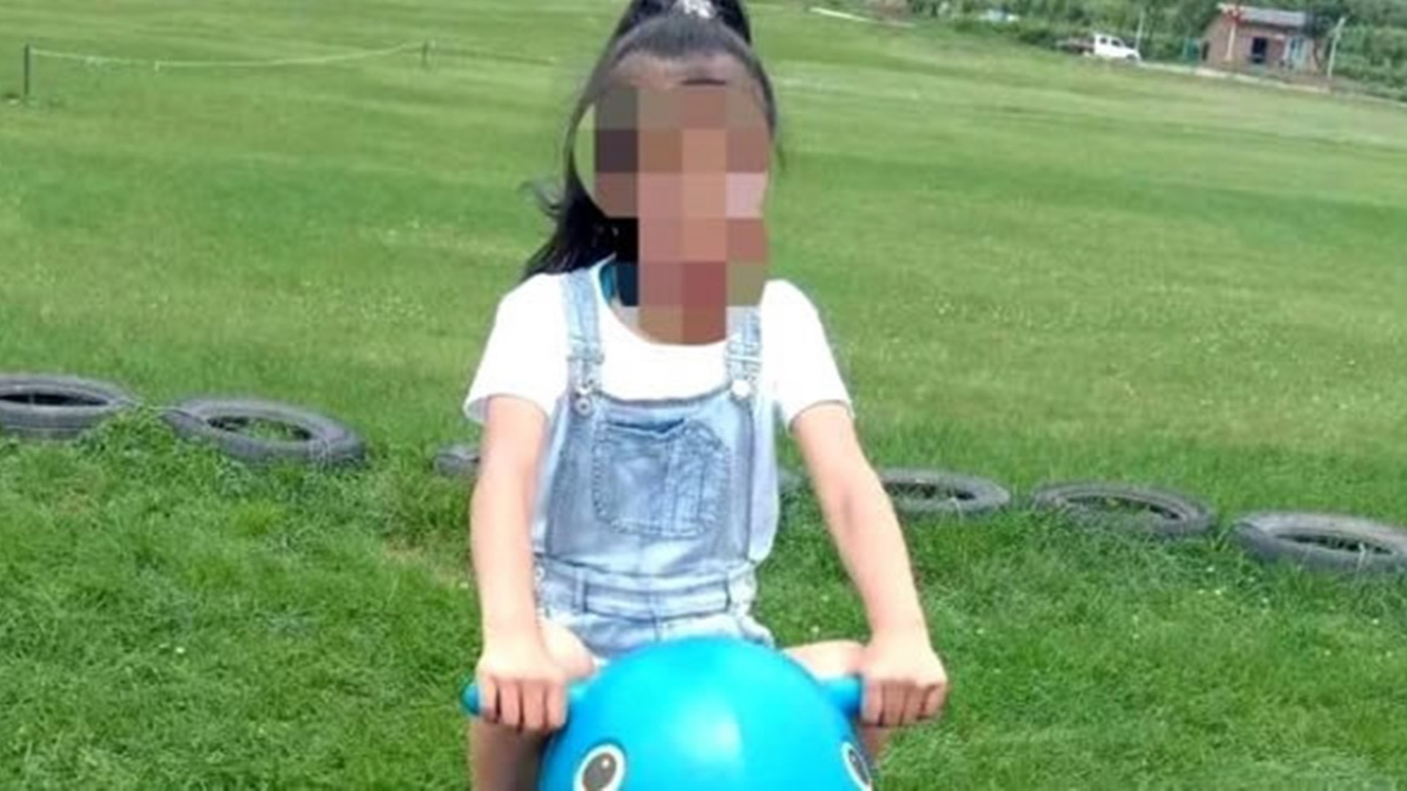 Yanlış cevap veren öğrencisini döverek öldürdü