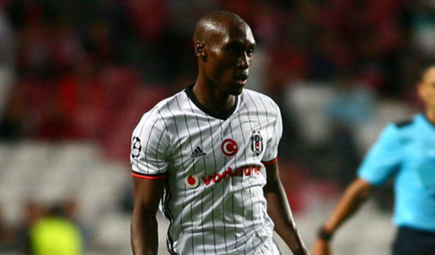 Beşiktaş Atiba'nın sözleşmesini uzatmak istiyor