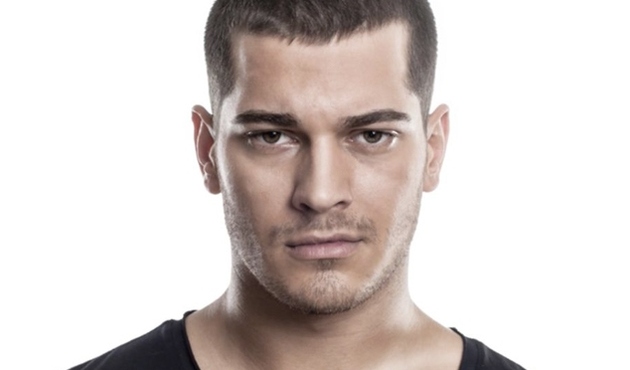 Çağatay Ulusoy'un o fotoğrafına yorum yağdı!