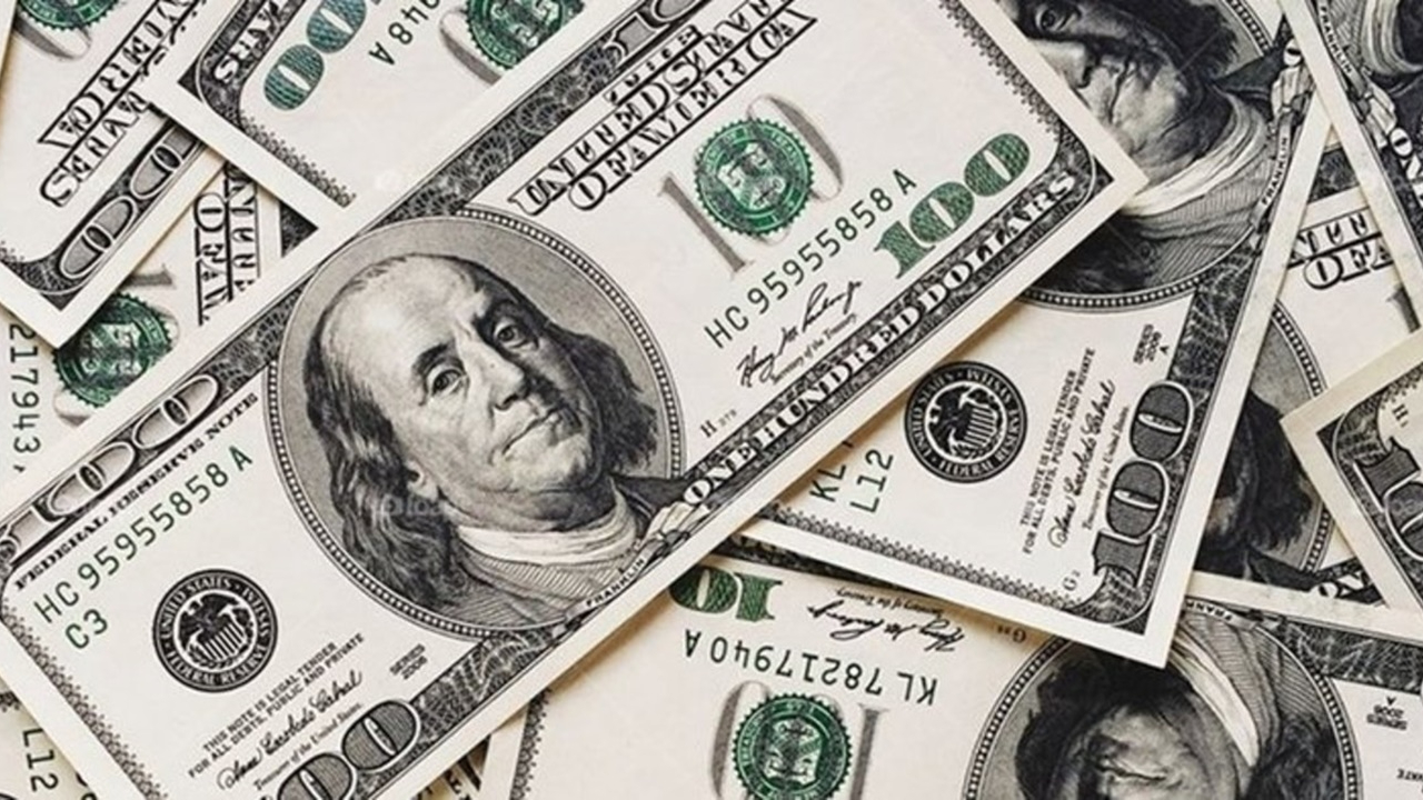 Dolar 7,7 seviyesini gördü