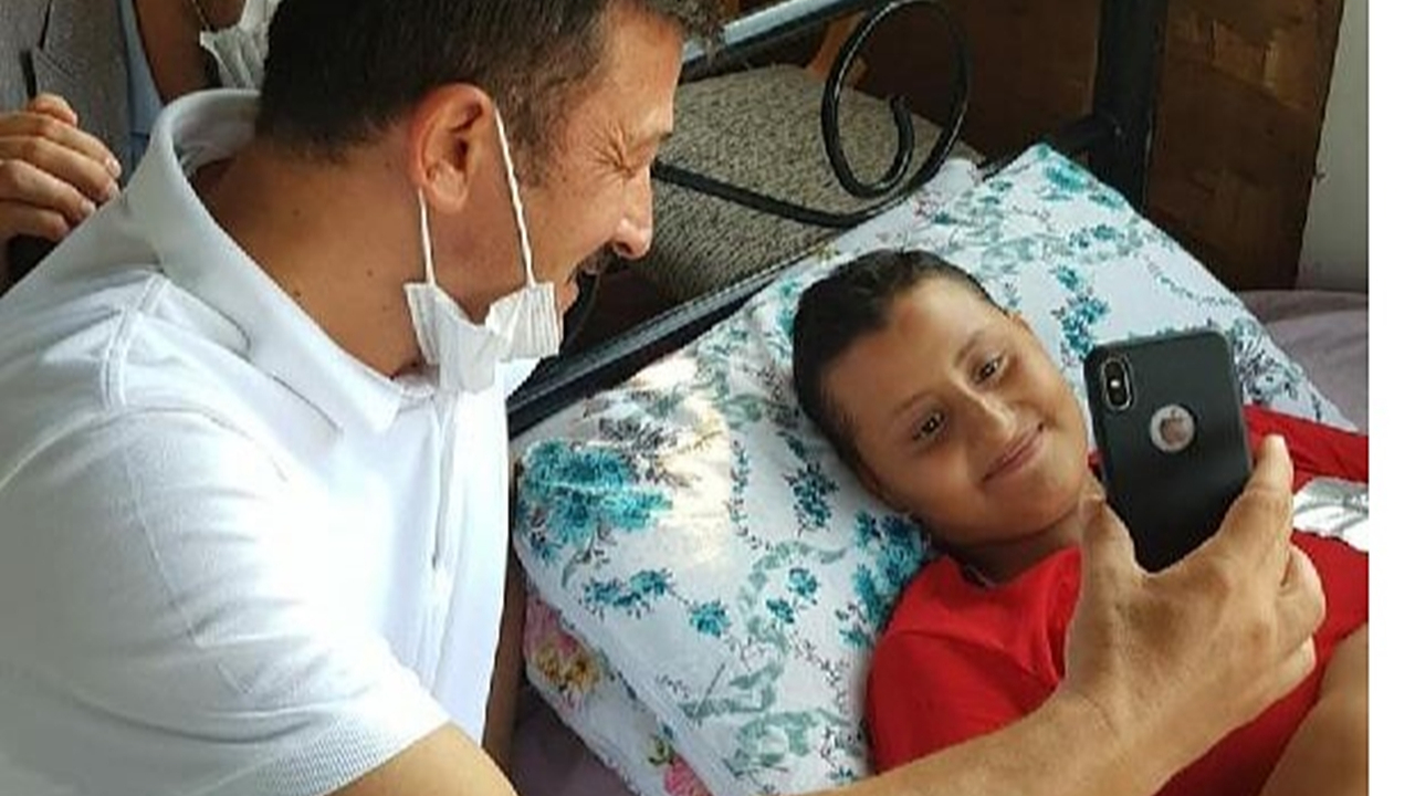 Mustafa Ceceli hayranı Gül'den acı haber