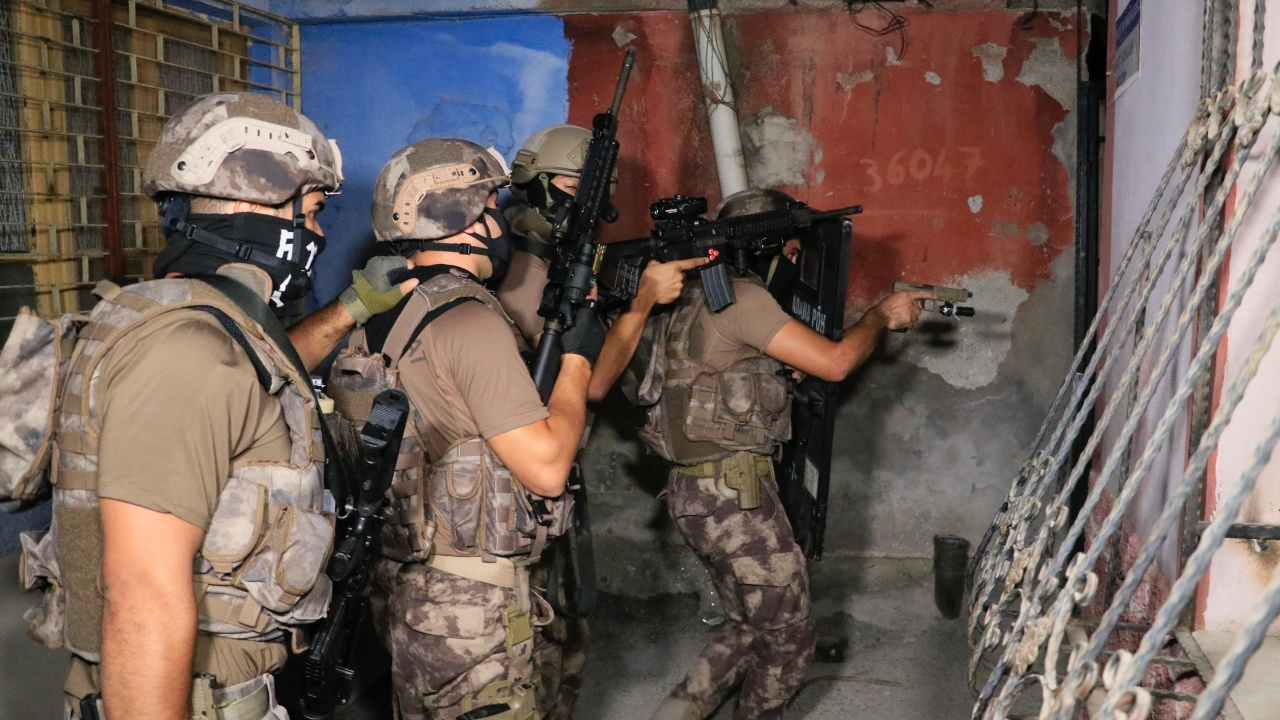 DEAŞ'ın uyuyan hücresine şafak baskını