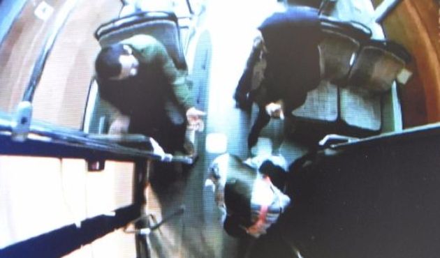 'Hayır'sız sarhoştan başörtülü kızlara otobüste cinsel taciz!