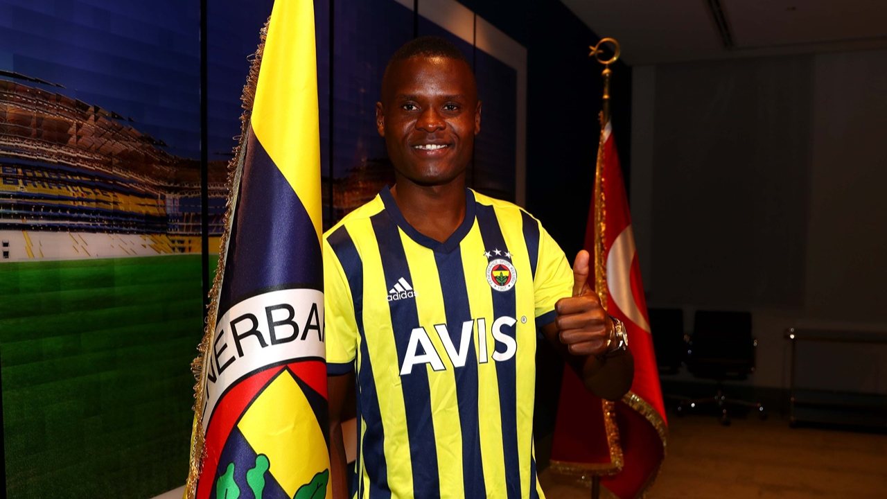 Fenerbahçe Samatta'yı KAP'a bildirdi!