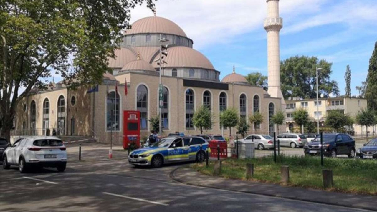 Alman mahkemesinden ezan kararı