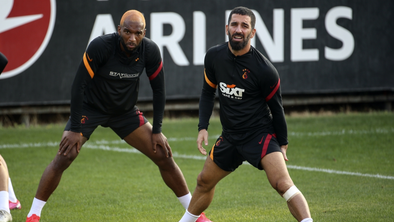 Galatasaray derbiye kilitlendi