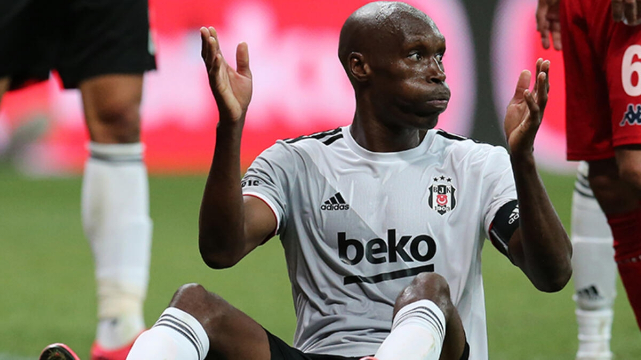 Beşiktaş'ta Atiba şoku