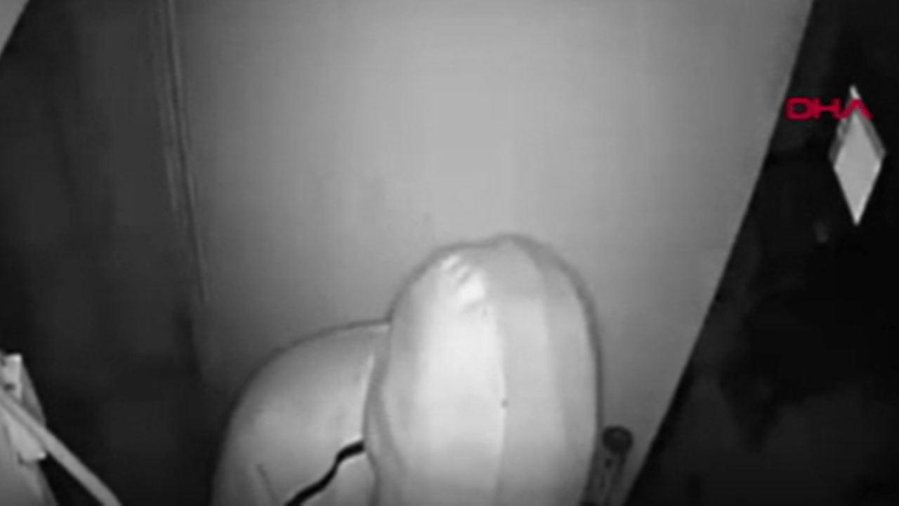 ATM hırsızları çalan alarmın ardından yakayı ele verdi
