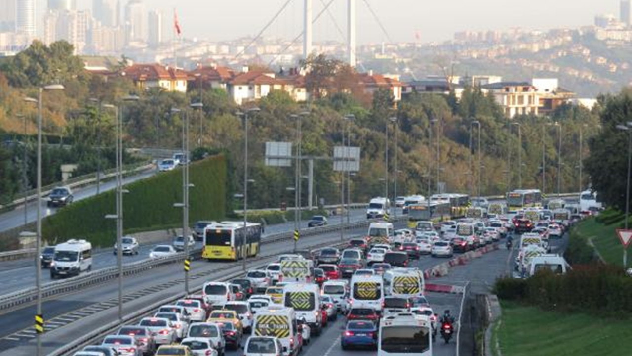 İstanbul'da kademeli mesai başladı