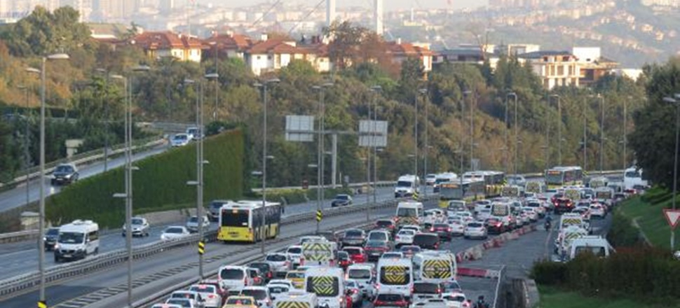 İstanbul'da kademeli mesai başladı