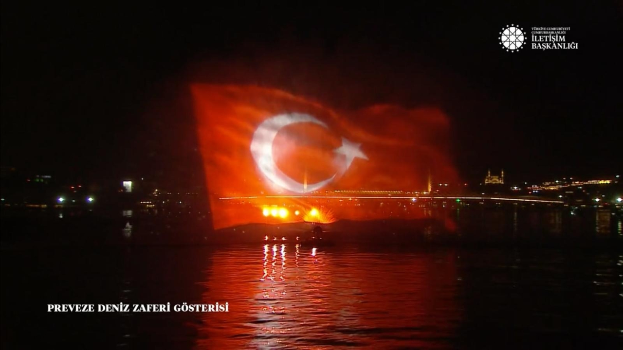 Haliç'te Preveze Deniz Zaferi temalı hologram gösterisi