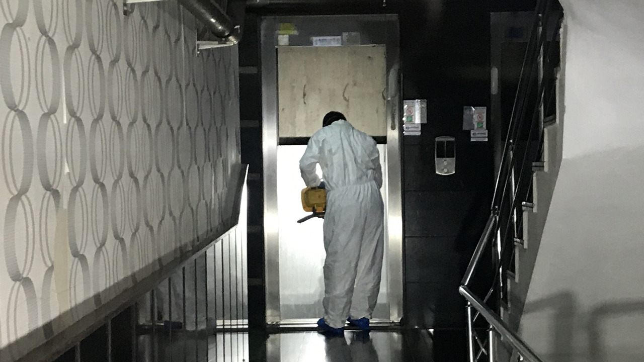 Kabin gelmedi, 9 kattan asansör boşluğuna düştü