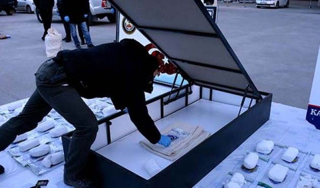 İstanbul'a 80 kilo götüreceklerdi, yakalandılar