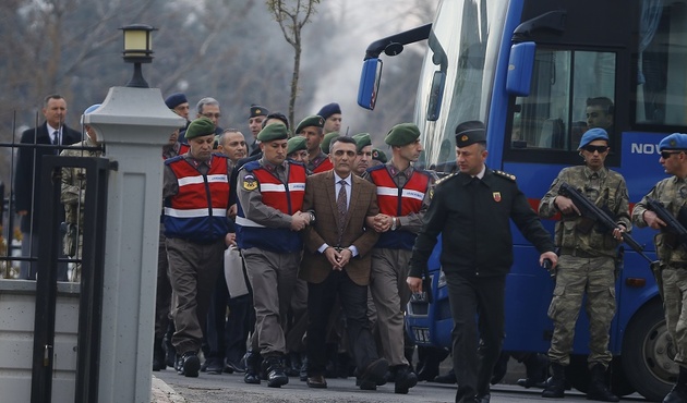 Şok ifadeler: "Kimseden korkmuyorum, ben darbe yaptım!"
