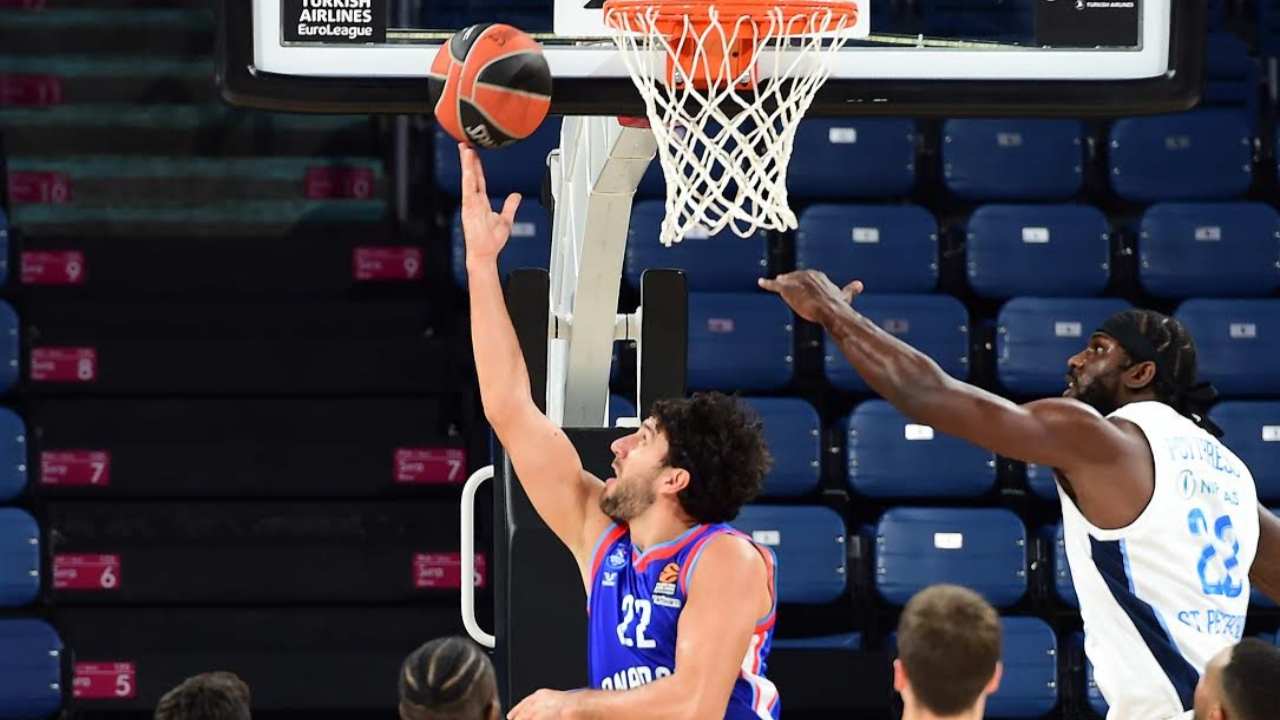 Anadolu Efes'ten sürpriz açılış!