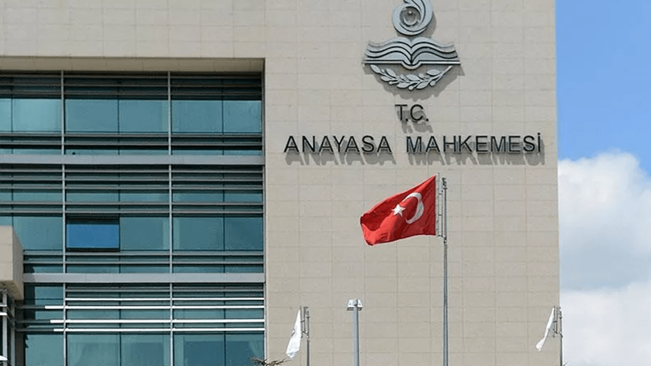 AYM, CHP'nin 'çoklu baro' düzenlemesinin iptali başvurusunu reddetti