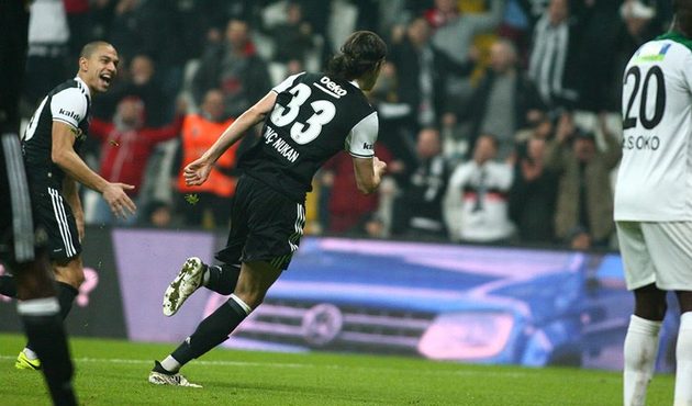 Atınç Nukan ağlattı