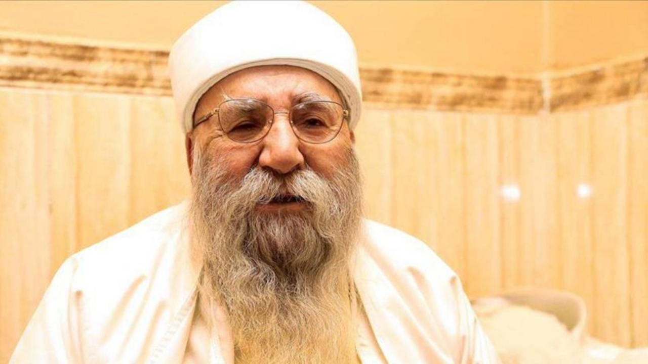Ezidilerin ruhani lideri 'Baba Şeyh' vefat etti