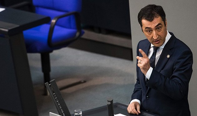 Hristiyanları, Erdoğan taraftarı Türklere karşı 'önlem' almaya çağırdı!