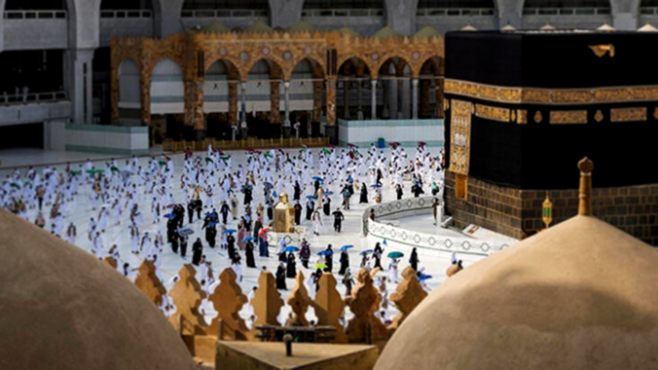 Suudi Arabistan duyurdu: Umre ziyaretleri yeniden başladı