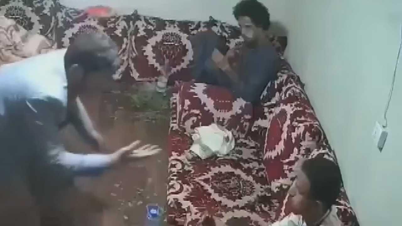 Mesai arkadaşlarını öldüresiye dövdüler!