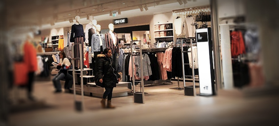 Ünlü giyim devi H&M'den şok karar!