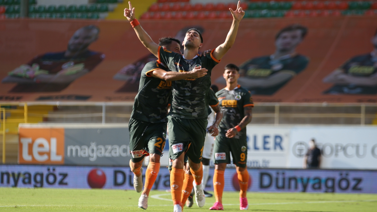 Alanyaspor'dan Hatay'a yarım düzine gol
