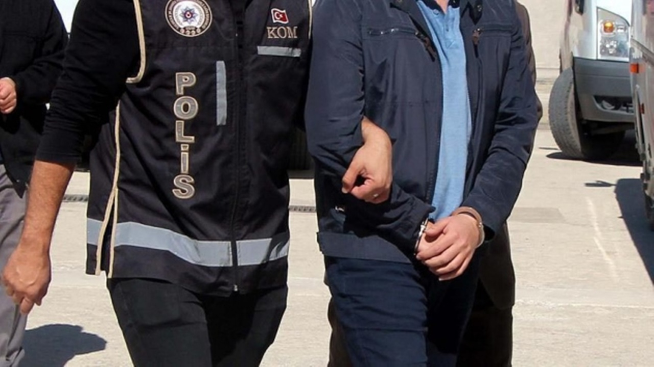 FETÖ şüphelisi karı koca Yunanistan'a kaçarken yakayı ele verdi