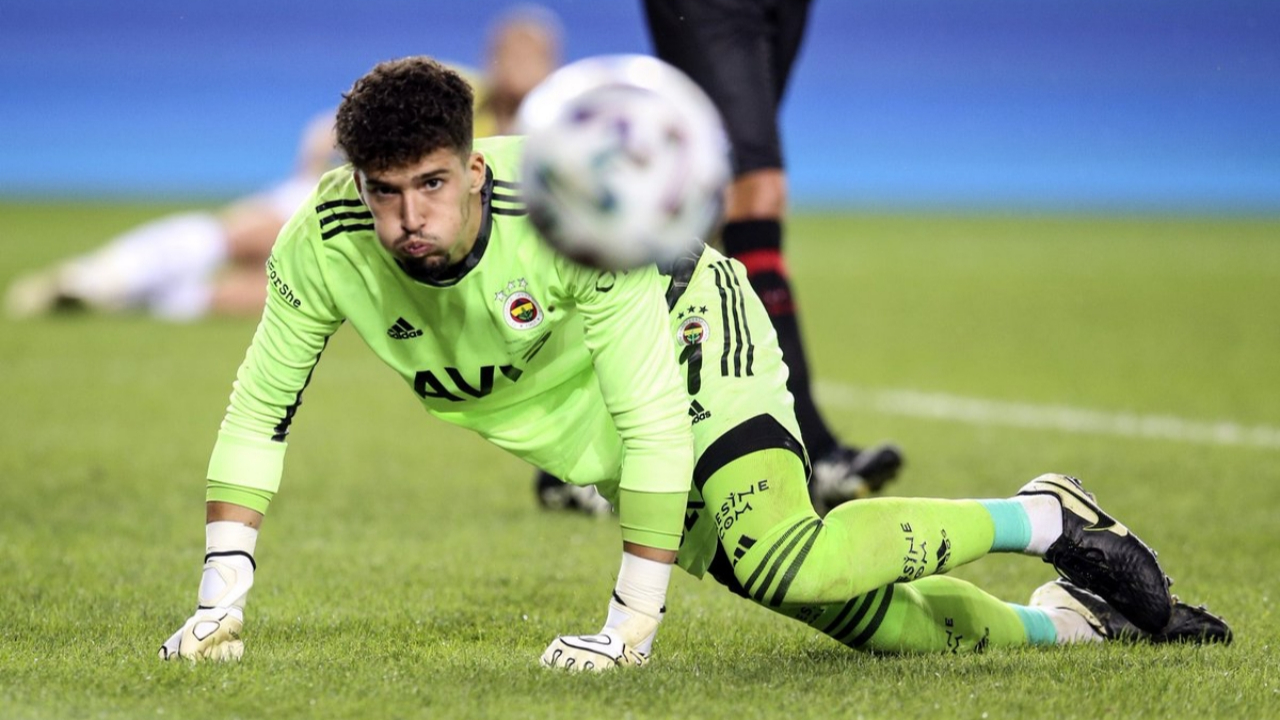 "Altay Bayındır Ederson'dan sonra Manchester City'nin kalesini koruyacaktır"