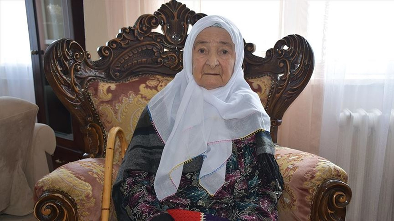 98 yaşında koronavirüsü yendi