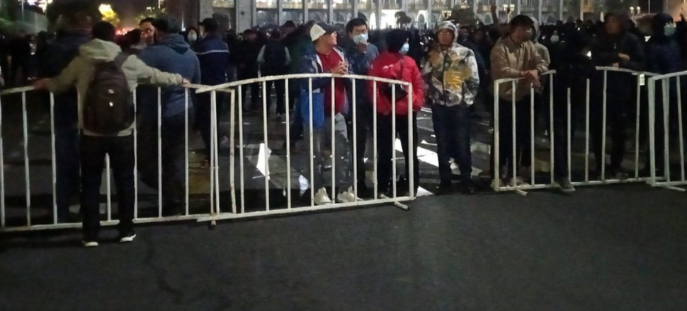 Kırgızistan'da eski cumhurbaşkanı Atambayev'i cezaevinden çıkardılar