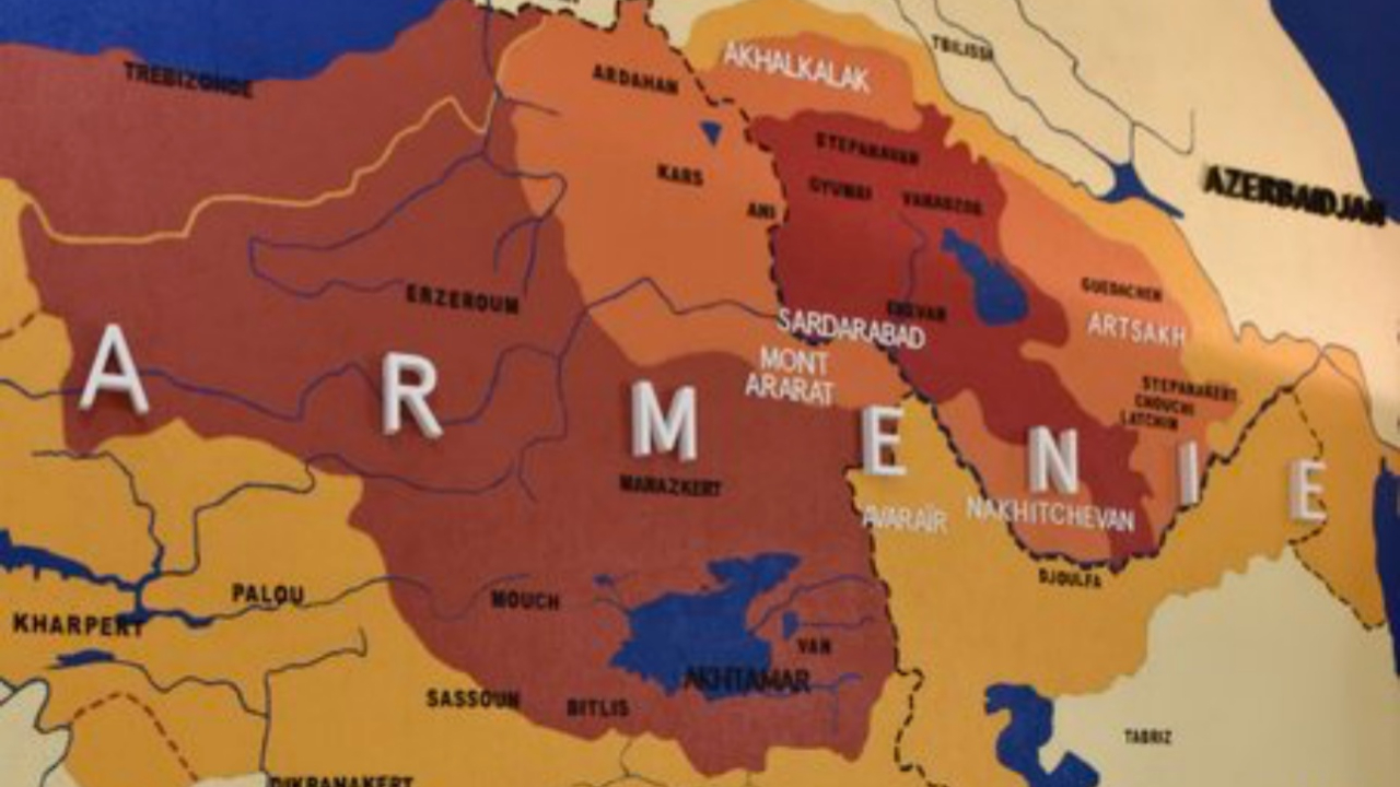 Fransızlardan skandal Ermenistan haritası